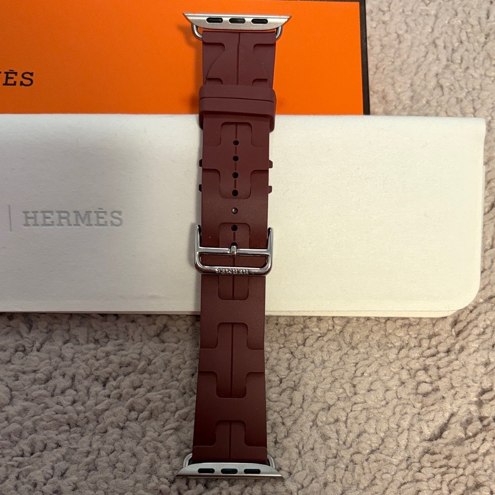 Hermes Rubber Watch Band - Picture 2 of 3